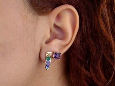 Kit de brinco com pedras coloridas e brinco com pedra ametista