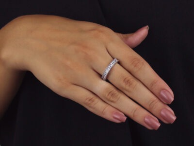 Anel aparador com zircônias baguete cristal banhado em ouro branco