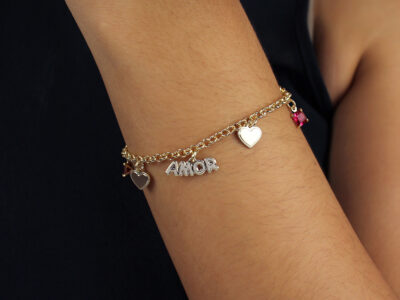 Pulseira com pingentes amor coração e pedra rubi banhado em ouro 18k