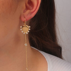 Argolinha com pingente de coração corrente com detalhes de zircônias banhado em ouro 18k