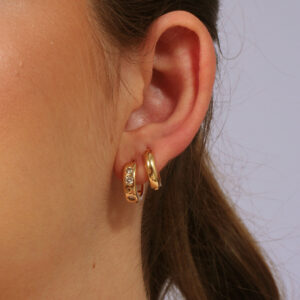 Kit brinco argolinha com pedras cristais e argolinha lisa banhado em ouro 18k