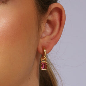 Argolinha média com pingente rubi banhado em ouro 18k