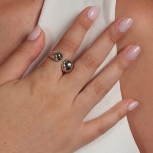 Anel bold esferas lisas banhado em ouro branco