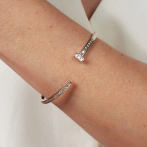 Bracelete articulado cravejado banhado no ouro branco