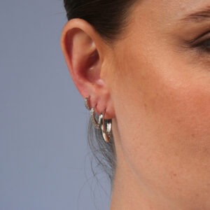 Trio de brinco coração oval liso e cravejado banhado em ouro branco