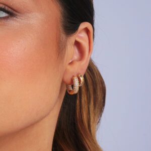 Kit de argolas primeiro furo cravejada segundo furo lisa banhada em ouro 18k