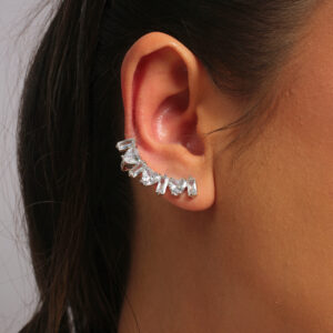 Earcuff coração e navete cristal banhado em ouro branco