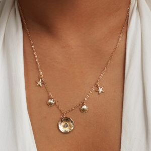 Colar corrente elinhos com pingentes de concha e estrela do mar banhado em ouro 18k