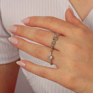 Kit de anéis  solitário cravejado com anéis bolas lisa banhado em ouro branco