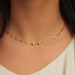 Colar slim de corações lisos banhado em ouro 18k