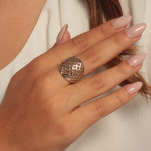 Anel desing treliça banhado em ouro branco