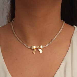 Colar riviera slim com pingente laço banhado em ouro 18k