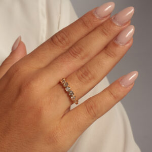 Anel aparador corações cristais banhado em ouro 18k