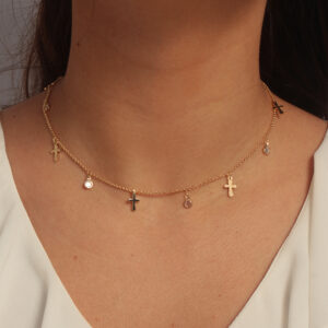 Colar pingentes cruz e pontos de luz banhado em ouro 18k