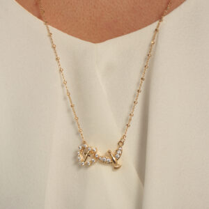 Escapulário pingente espírito santo e coração com cruz banhado em ouro 18k