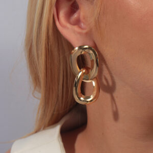 Brinco chapa oval abaulada dupla banhado em ouro 18k