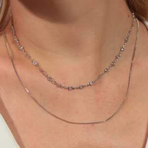 Kit de colares veneziana e colar com multiplos pontos de luz banhado em ouro branco