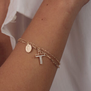 Pulseira dupla cartie com pingente nossa senhora das graças e cruz cravejada banhada em ouro 18k