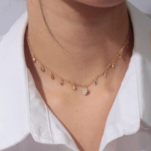 Choker  medalhinhas de coração e pingente cristal banhado em ouro 18k