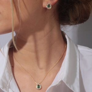 Conjunto gota zircônia verde turmalina com detalhes cravejado banhado em ouro 18k
