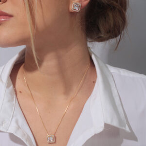 Conjunto quadrado zircônia cristal com detalhes cravejado banhado em ouro 18k