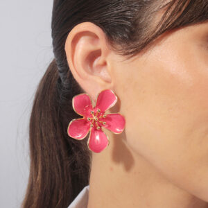 Maxi Brinco flor resinado na cor rosa fúcsia (pino de inox)