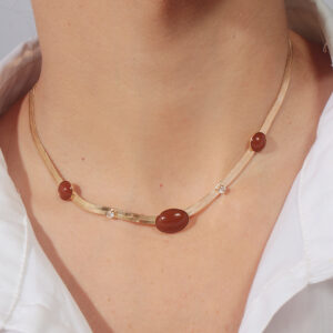Choker fita com pedras marrom banhado em ouro 18k