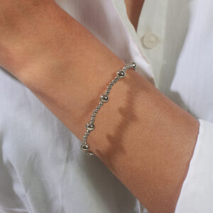 Bracelete ajústavel esferas banhado ouro branco