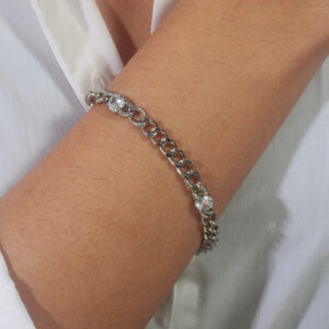 Pulseira grumet com detalhes de zircônias cristais banhado em ouro branco