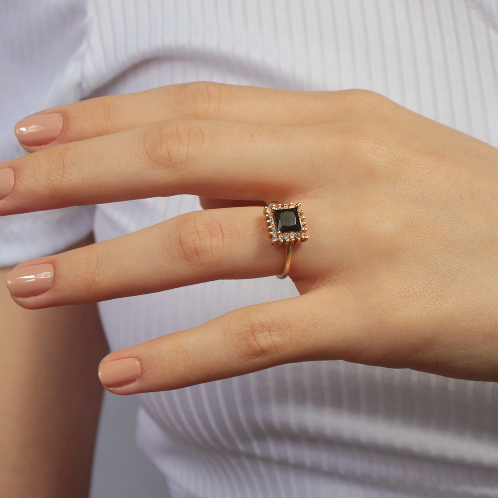 Anel halo zircônia ônix quadrada banhado em ouro 18k