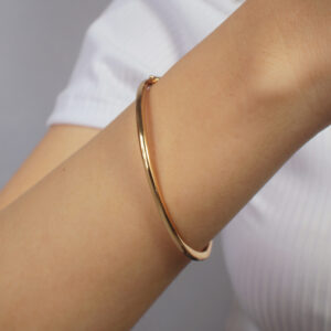Bracelete slim de encaixe liso banhado em ouro 18k