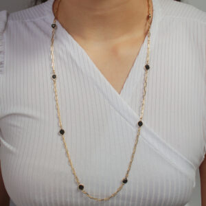 Colar longo elos cartie com zircônias redondas ônix banhado em ouro 18k
