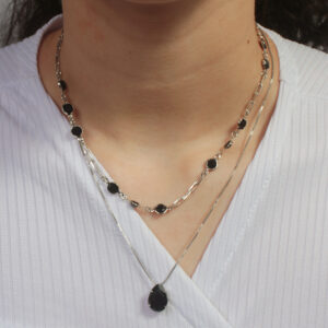 Kit de colares ônix cartie com zircônias redondas e pingente gota banhado em ouro branco