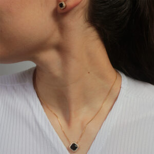 Conjunto quadrado pedra ônix adorno cravejado banhado em ouro 18k