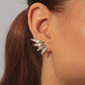 Brinco ear cuff fios texturizados banhado em ouro branco